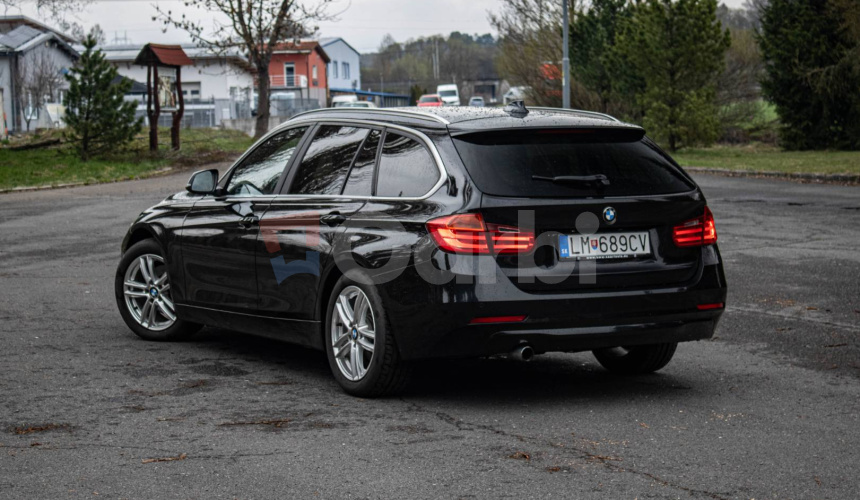 BMW Rad 3 Touring 320d A/T