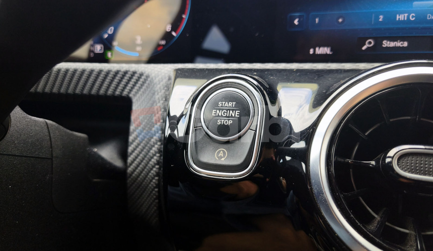Mercedes-Benz CLA Shooting Break 180d