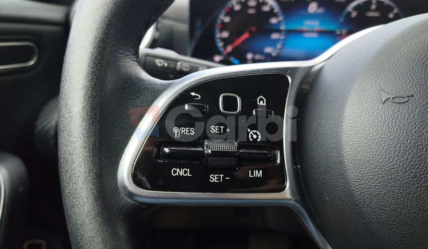 Mercedes-Benz CLA Shooting Break 180d