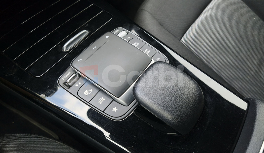 Mercedes-Benz CLA Shooting Break 180d