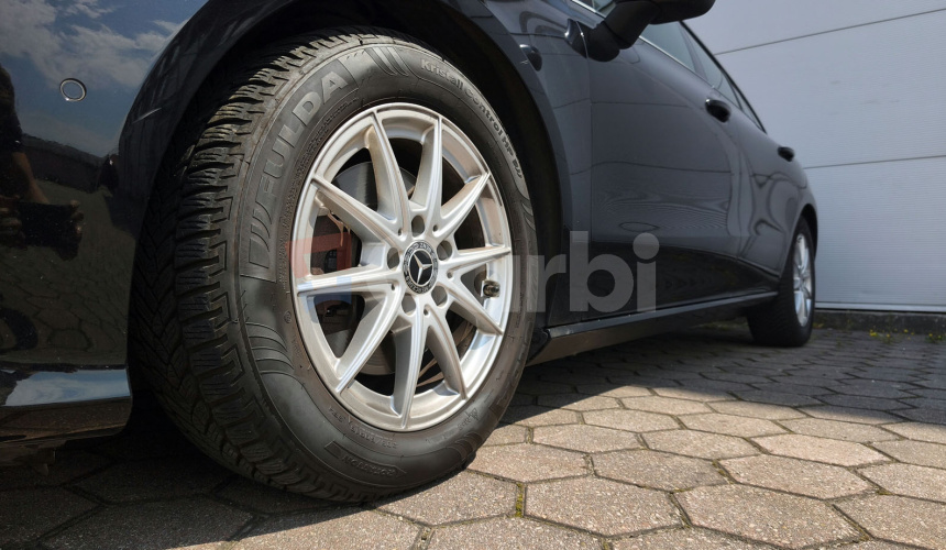 Mercedes-Benz CLA Shooting Break 180d