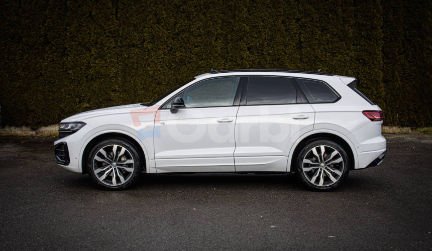 Volkswagen Touareg 3.0 TDI V6 286k R-Line, IQ Light, Pano, Ťažné, Vzduch, Soft-close, DPH