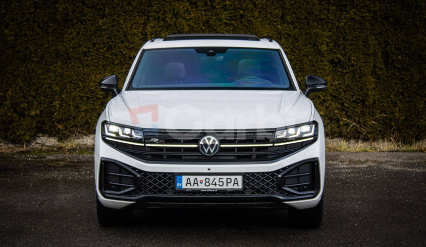 Volkswagen Touareg 3.0 TDI V6 286k R-Line, IQ Light, Pano, Ťažné, Vzduch, Soft-close, DPH