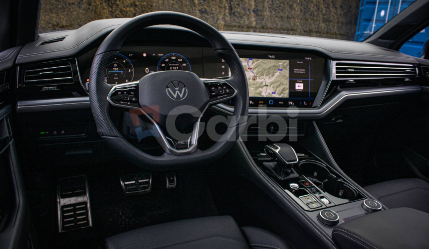 Volkswagen Touareg 3.0 TDI V6 286k R-Line, IQ Light, Pano, Ťažné, Vzduch, Soft-close, DPH