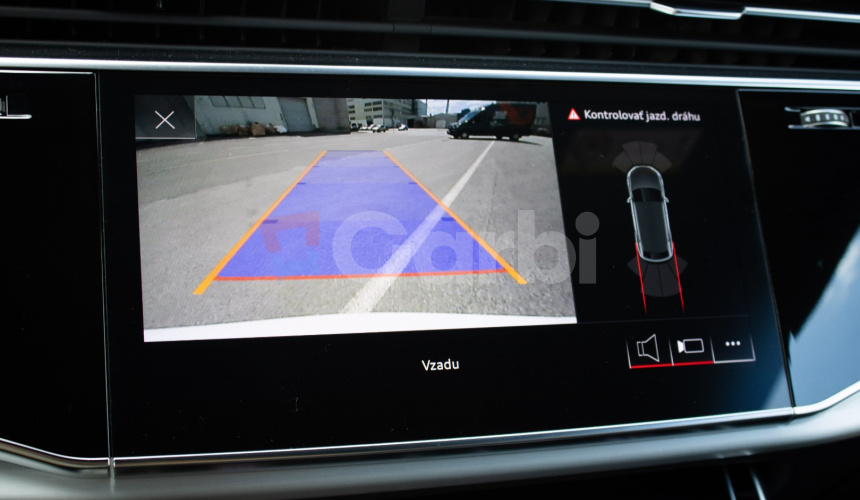 Audi Q8 50 TDI Sline, Pano, Webasto, Soft-close, R22, odpočet, posúvne zadné sedadlá