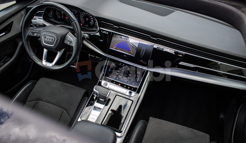 Audi Q8 50 TDI Sline, Pano, Webasto, Soft-close, R22, odpočet, posúvne zadné sedadlá