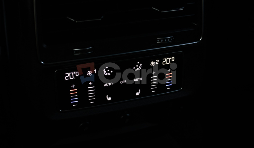 Audi Q8 50 TDI Sline, Pano, Webasto, Soft-close, R22, odpočet, posúvne zadné sedadlá
