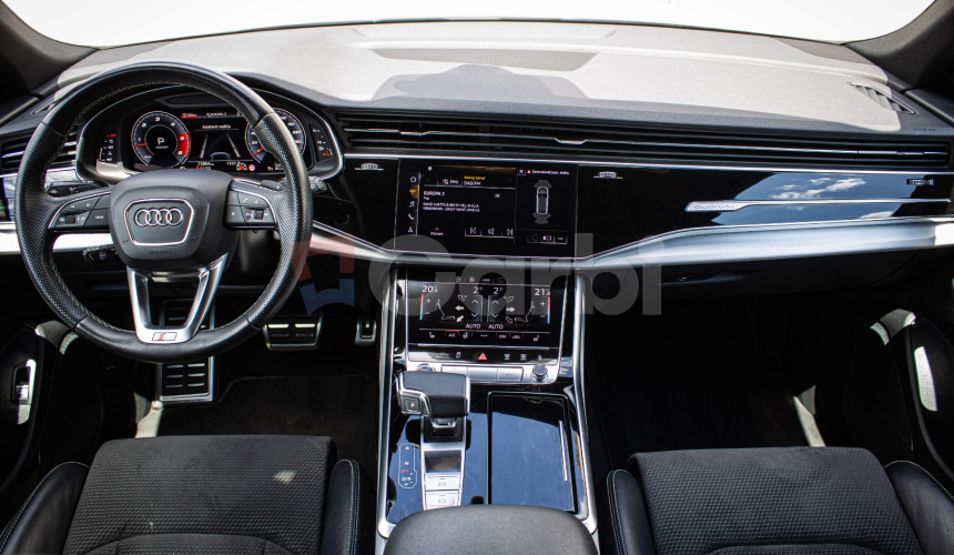 Audi Q8 50 TDI Sline, Pano, Webasto, Soft-close, R22, odpočet, posúvne zadné sedadlá