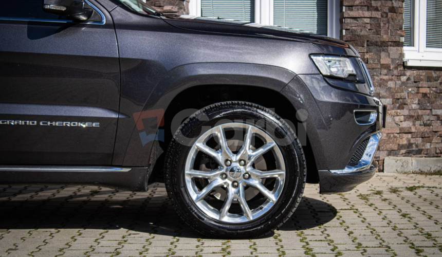 Jeep Grand Cherokee 3.0 CRD V6 Summit, Slovenské, ťažné, zadné LCD, DPH