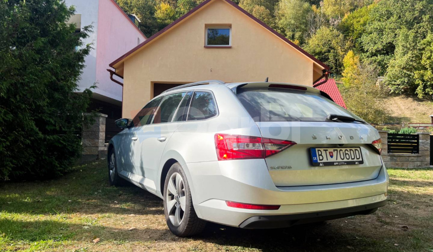 Škoda Superb Combi 2.0 TDI SCR Ambition DSG