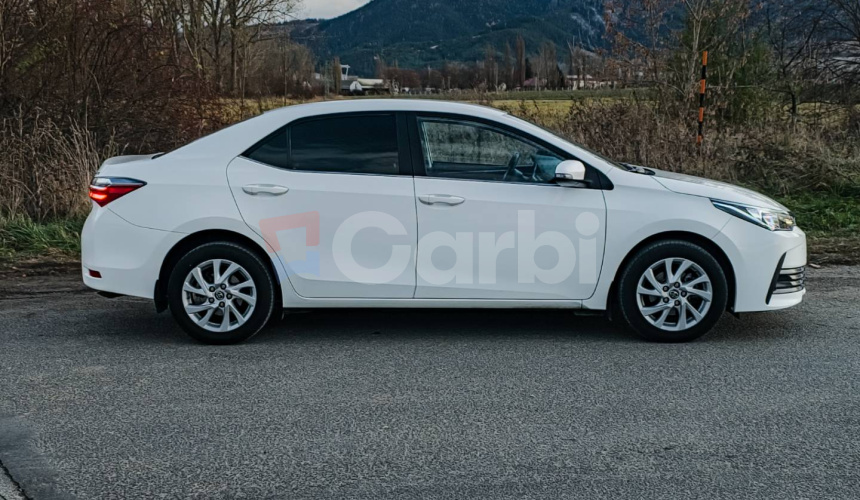 Toyota Corolla sedan 1.6 l Valvematic Comfort