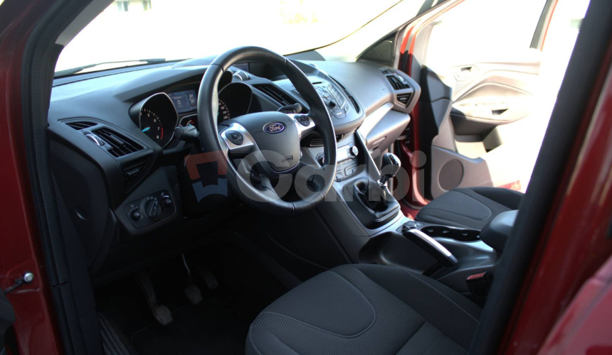 Ford Kuga 1.5 EcoBoost Titanium FWD