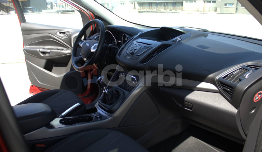 Ford Kuga 1.5 EcoBoost Titanium FWD