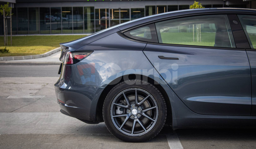 Tesla Model 3 Long Range 4x4 Premium Sound, odpočet DPH