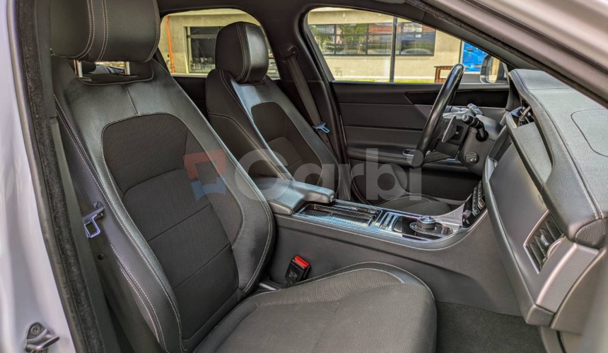Jaguar XF Sportbrake 2.0D I4 240k R-Sport AWD Auto