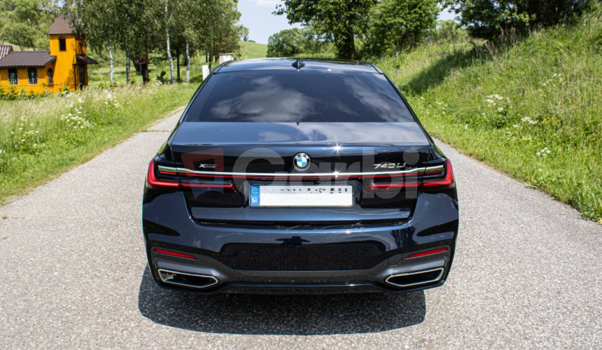 BMW Rad 7 740Li xDrive A/T