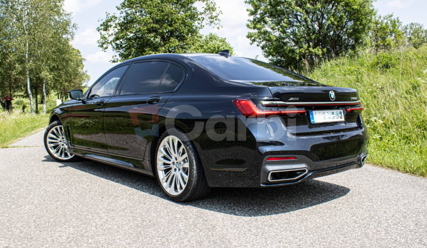 BMW Rad 7 740Li xDrive A/T