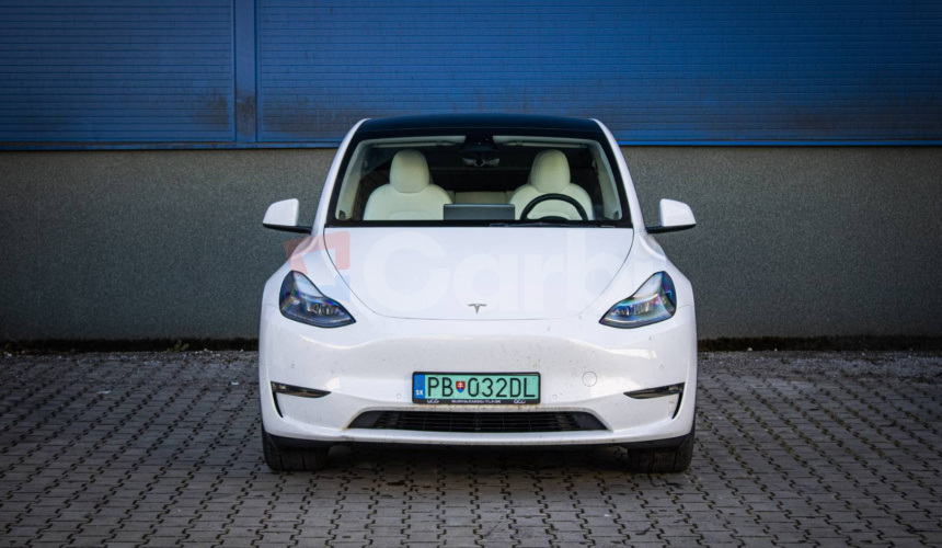 Tesla Model Y Long Range Dual Motor 82 kWh batéria, 1. majiteľ, tepelné čerpadlo, biely int.