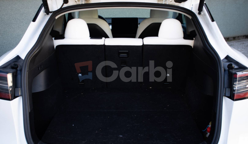 Tesla Model Y Long Range Dual Motor 82 kWh batéria, 1. majiteľ, tepelné čerpadlo, biely int.