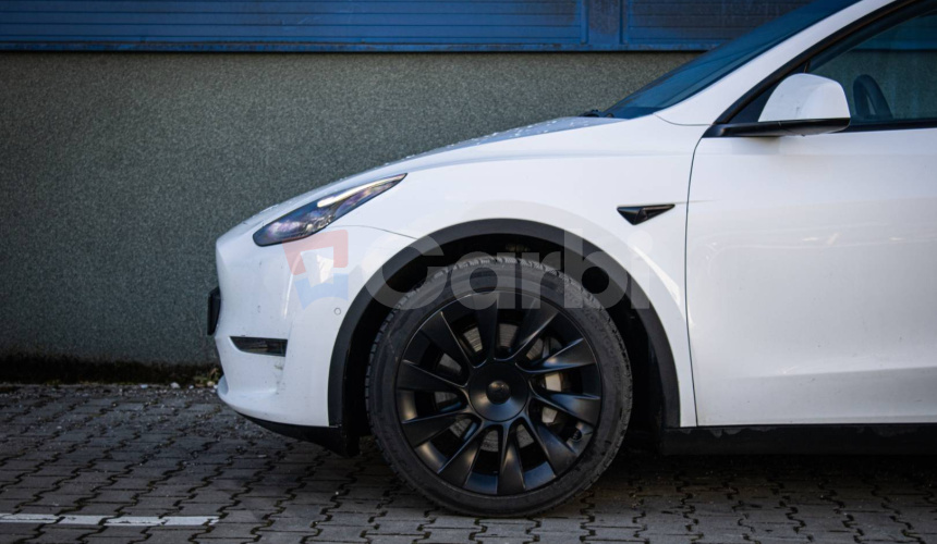 Tesla Model Y Long Range Dual Motor 82 kWh batéria, 1. majiteľ, tepelné čerpadlo, biely int.