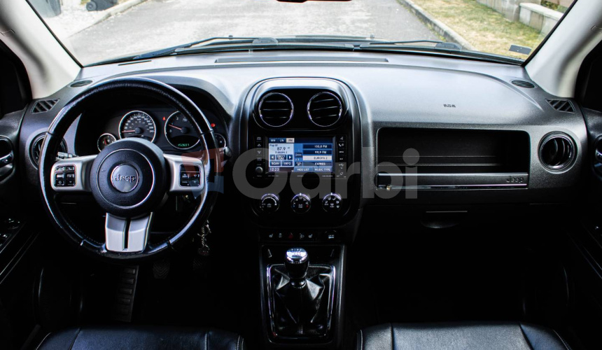 Jeep Compass 2.2 CRD garážované, Manuál 4x4