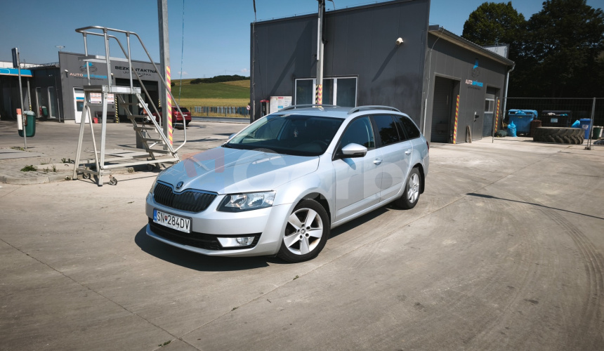 Škoda Octavia Combi Greenline.