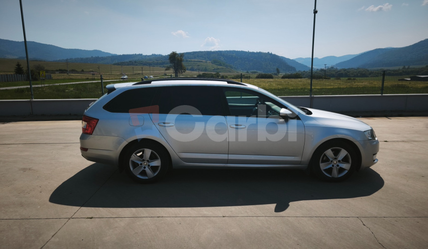 Škoda Octavia Combi Greenline.