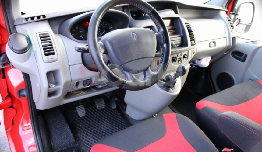 Renault Trafic 2.0 dci 84 kW