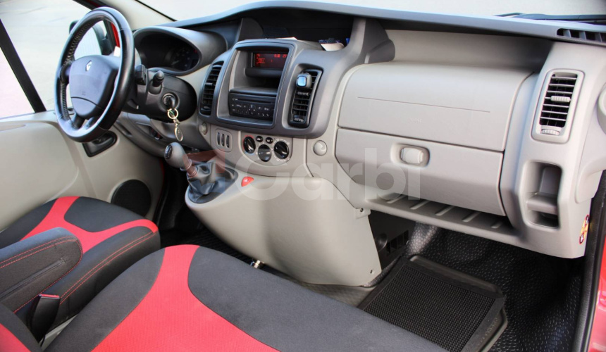 Renault Trafic 2.0 dci 84 kW