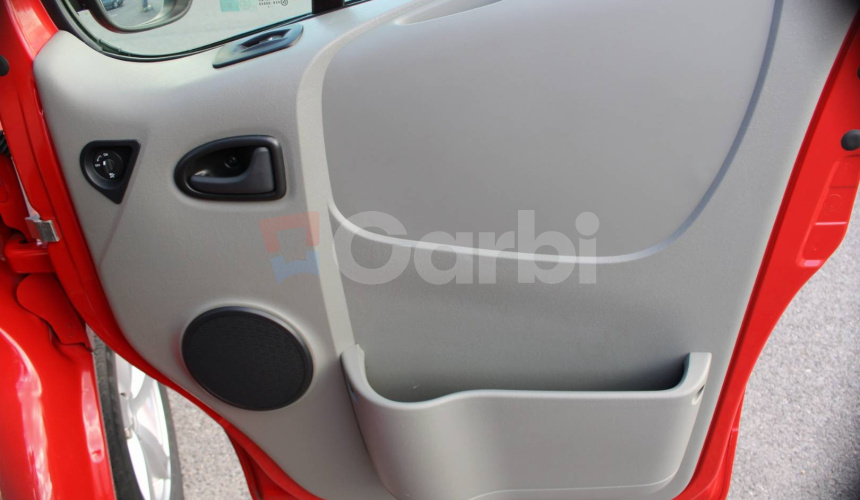 Renault Trafic 2.0 dci 84 kW