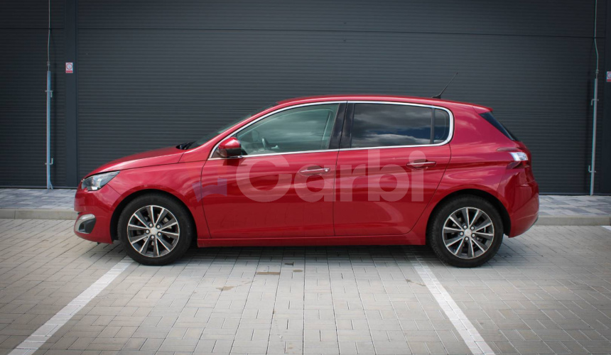 Peugeot 308 1,2i 81kW PureTech/Navi Vymenené rozvody / servisná knižka