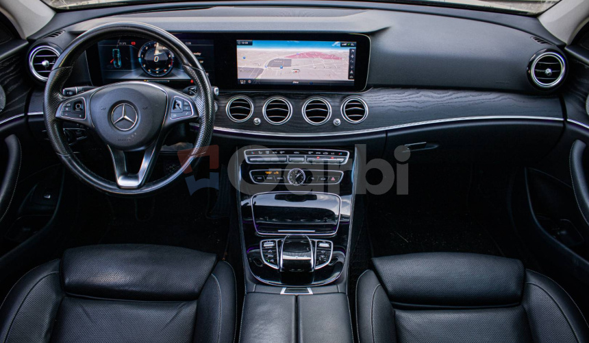 Mercedes-Benz E trieda Sedan 220d 4Matic 9G tronic AMG, HUD, Distronic plus, lane asist, Multib