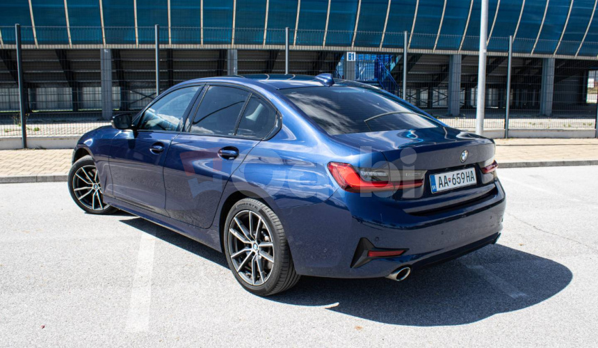 BMW Rad 3 330d xDrive A/T