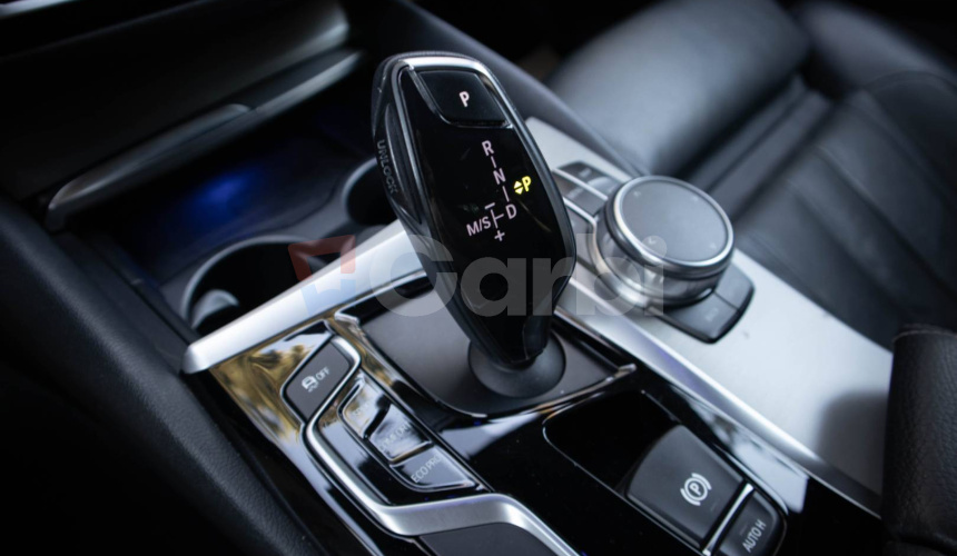 BMW Rad 5 530d xDrive A/T
