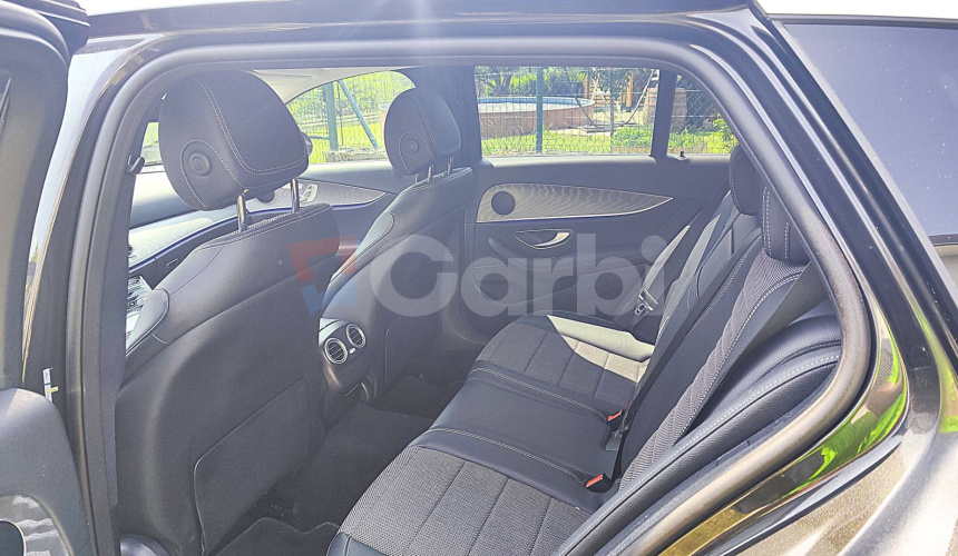 Mercedes-Benz E trieda Kombi 300 T d Avantgarde 4Matic 7-miestne
