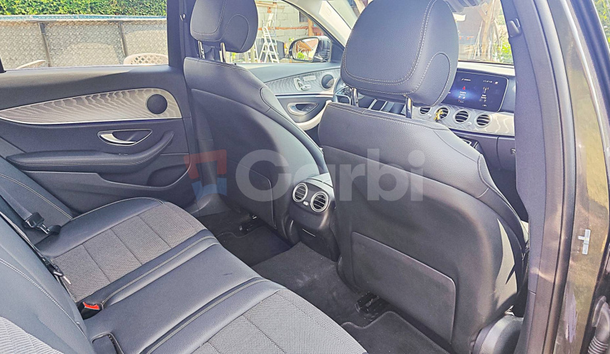 Mercedes-Benz E trieda Kombi 300 T d Avantgarde 4Matic 7-miestne