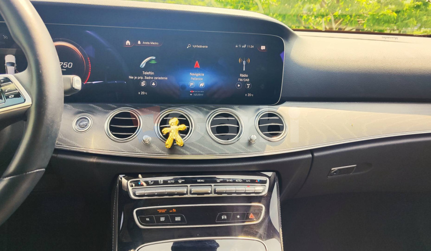 Mercedes-Benz E trieda Kombi 300 T d Avantgarde 4Matic 7-miestne