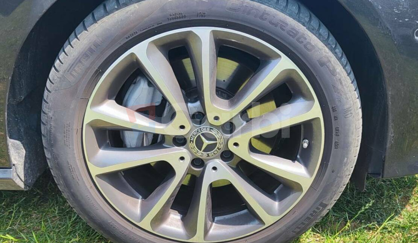 Mercedes-Benz E trieda Kombi 300 T d Avantgarde 4Matic 7-miestne