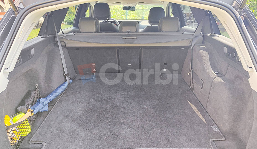 Mercedes-Benz E trieda Kombi 300 T d Avantgarde 4Matic 7-miestne