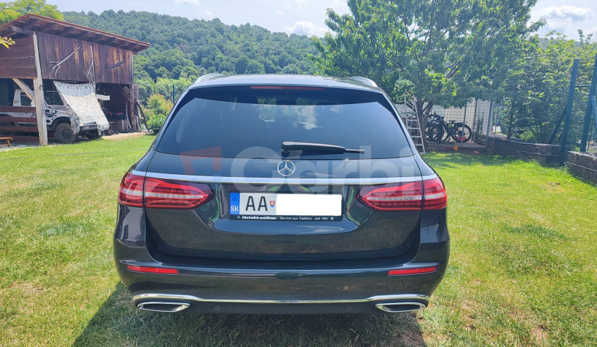Mercedes-Benz E trieda Kombi 300 T d Avantgarde 4Matic 7-miestne