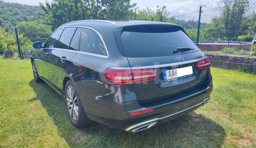 Mercedes-Benz E trieda Kombi 300 T d Avantgarde 4Matic 7-miestne