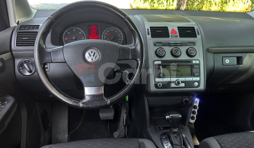 Volkswagen Touran 1.9 TDI DPF Conceptline DSG7