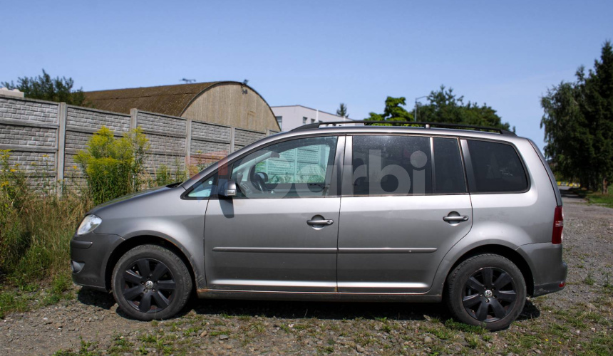 Volkswagen Touran 1.9 TDI DPF Conceptline DSG7